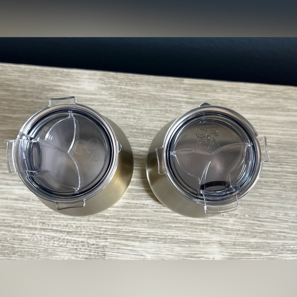 🆕 ORCA Metallic Gold Stemmed Wine Tumblers with Lids - Picture 4 of 7